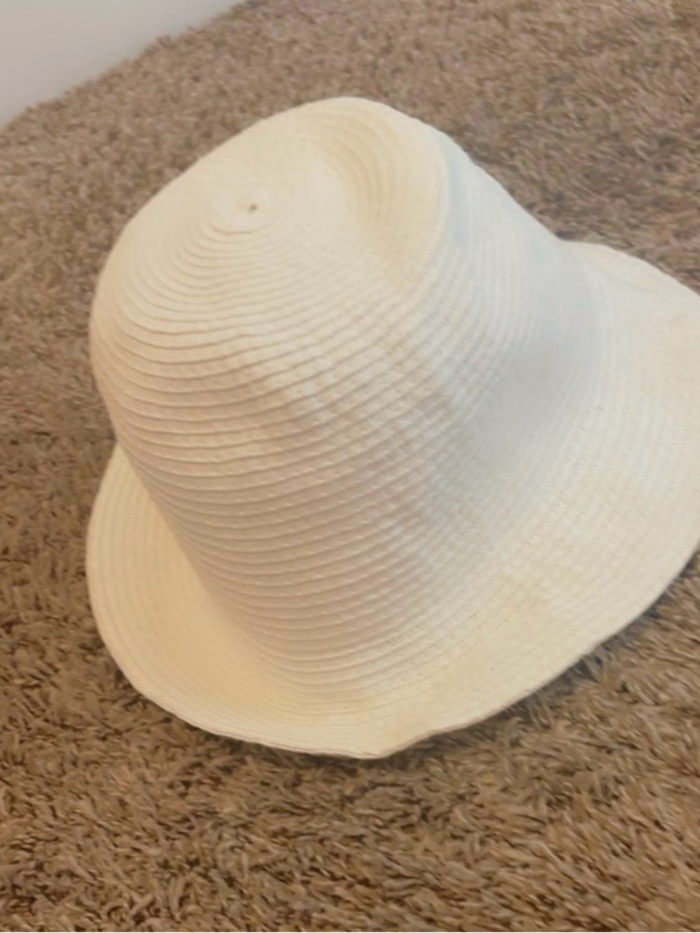 White Wide-Brim Sun Hat
